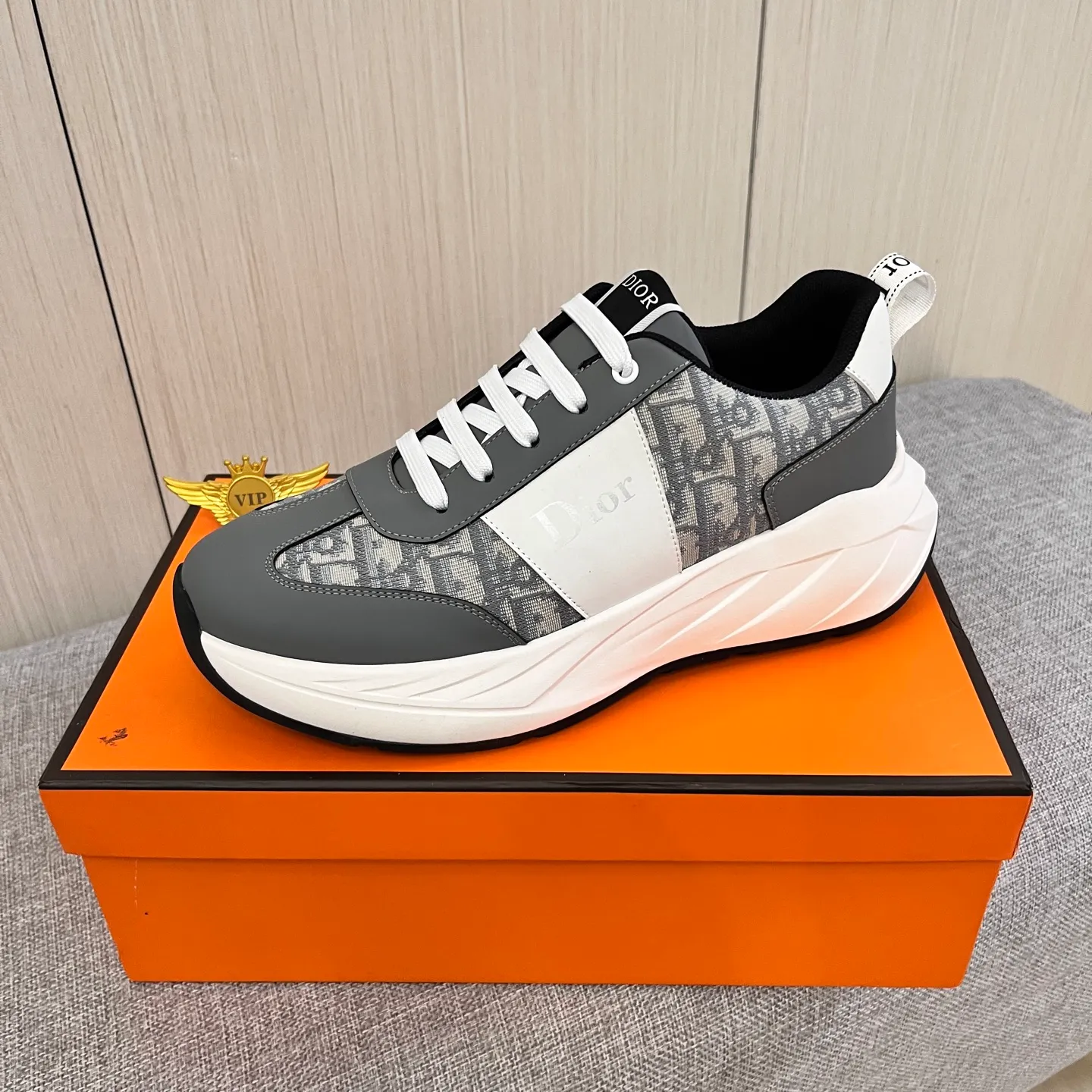 🚘🚘Factory batch 460 men's shoes💰[Dior]🔥 High-end men's shoes brand official website 1:1 latest masterpiece: uppers are made of Italian imported first-layer cowhide with comfortable and breathable lining➕original non-slip and wear-resistant outsole🔥, making walking more convenient and comfortable! An exclusive new model, a stunning work, a beautiful 1:1 replica [color] compared to the official quality! Create a fashionable personality to set off your uniqueness! A must-have for trendy men! Classic 🔥Size: 38-44 Color: 🔥 2⃣️colors available🔥.